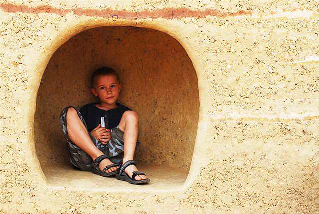 Rammed earth cove at Panyaden Buddhist School, Thailand